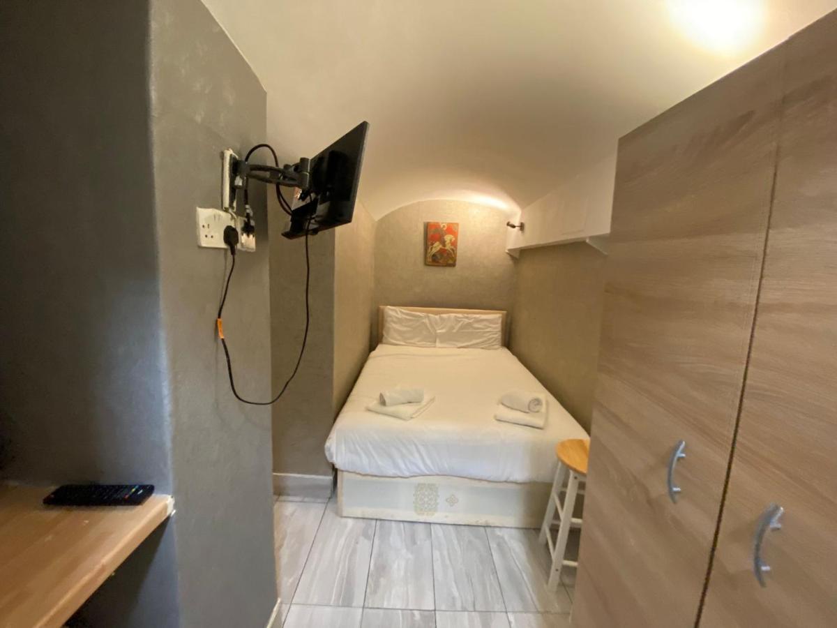 Ferienwohnung F24- Basement Single Studio Near Paddington London Exterior foto
